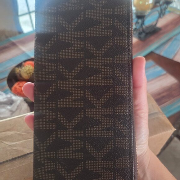 Authentic Michael Kors monogram bag and wallet - Picture 14 of 16